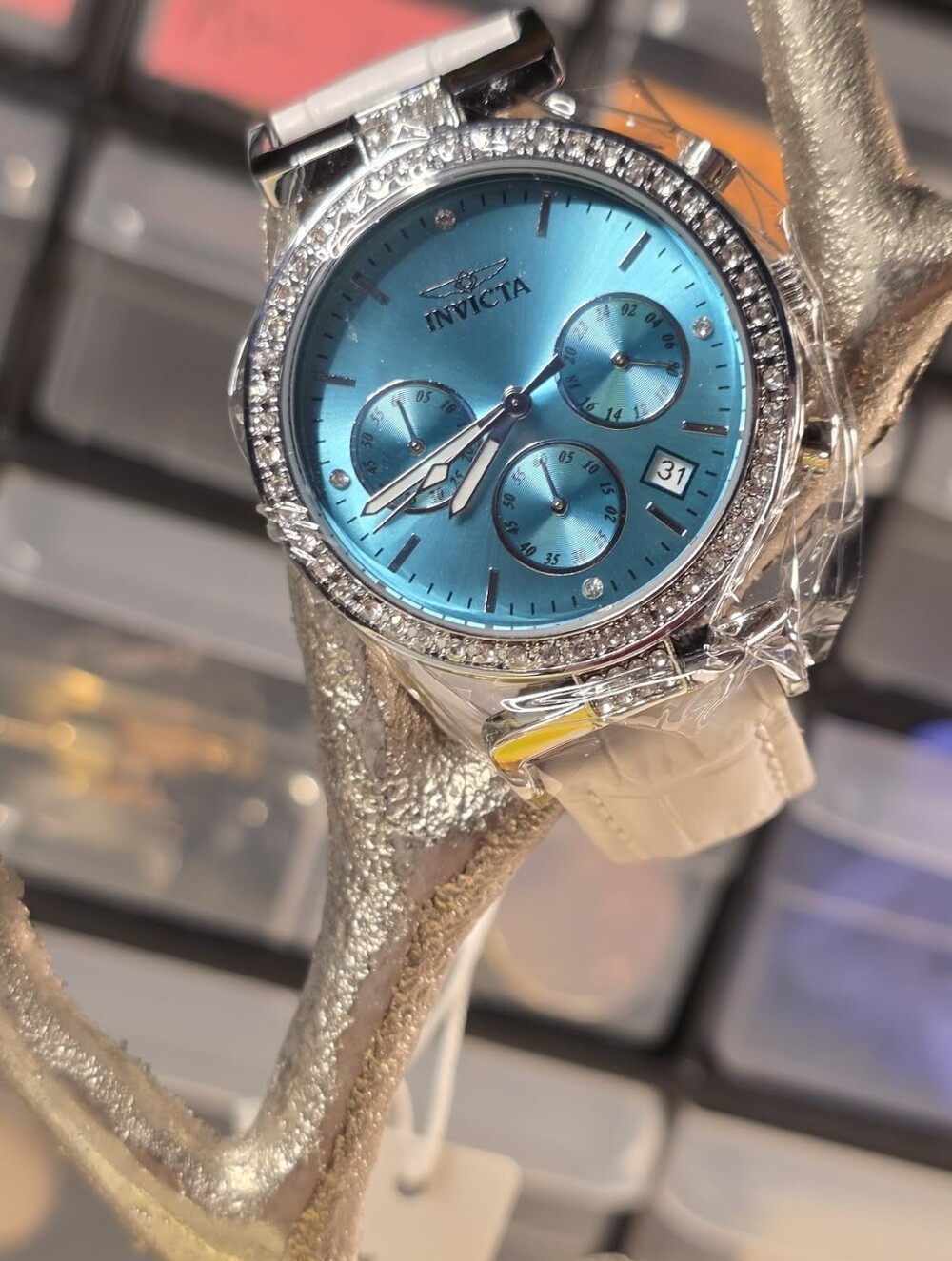 Invicta Celestial Lady - Crystal Accent Chronograph / NWT - Picture 2 of 5